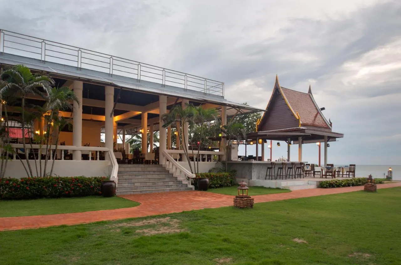 Royal Lanta Resort & Spa Ko Lanta 4*,